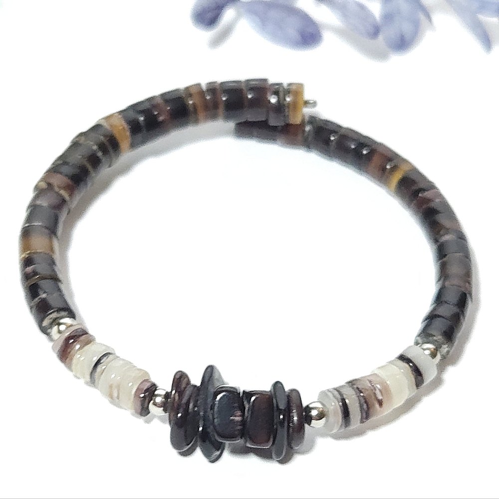 Handmade Pen & Hammer Shell Heishi Bead with Kewa Horn Shell Chip Bracelet - Picture 15 of 15